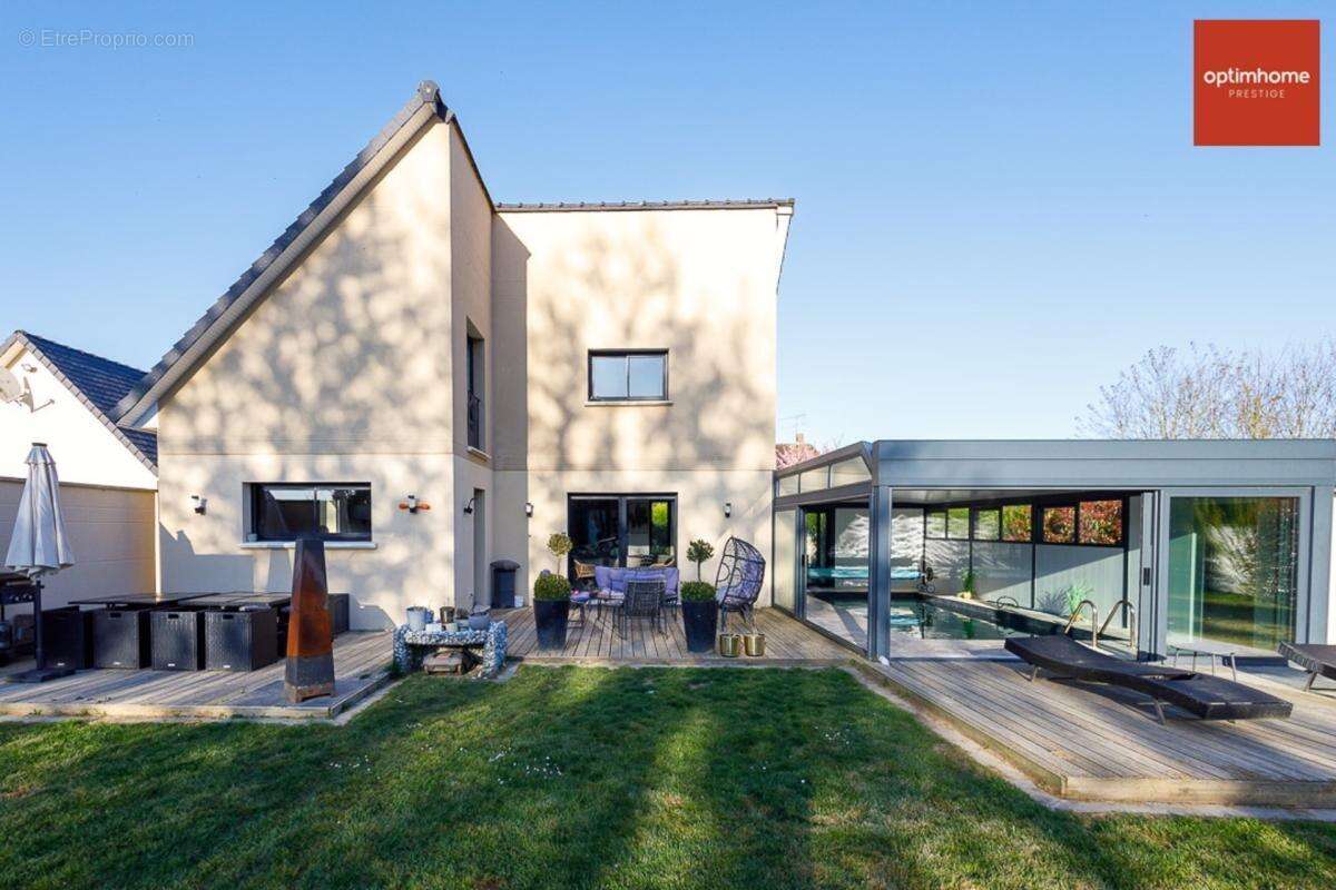 Magnifique maison contemporaine de 300 m² avec piscine intérieure et 5 chambres - photo 3