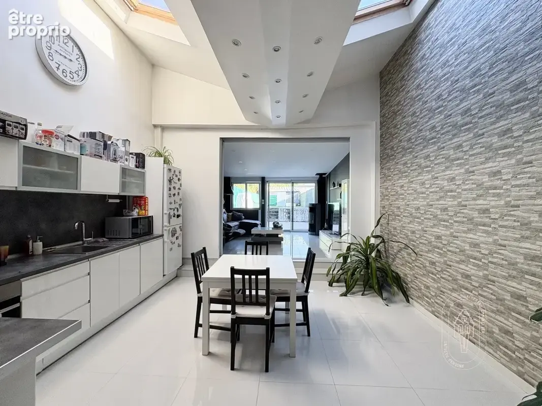 Maison 5 pièces 106 m² à vendre à Roubaix (59100) - photo 3
