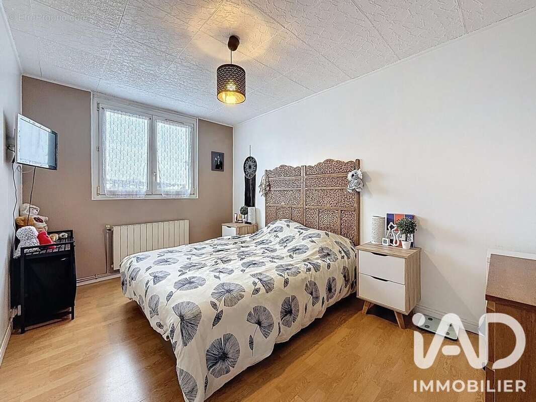 Photo 3 - Appartement à LIVRY-GARGAN