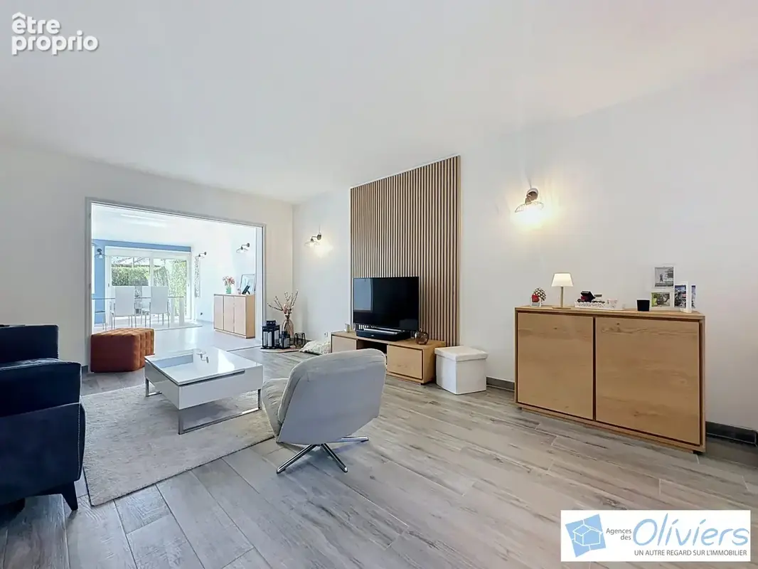 Maison 6 pièces 121 m² à vendre à Voisins-Le-Bretonneux (78960) - photo 4