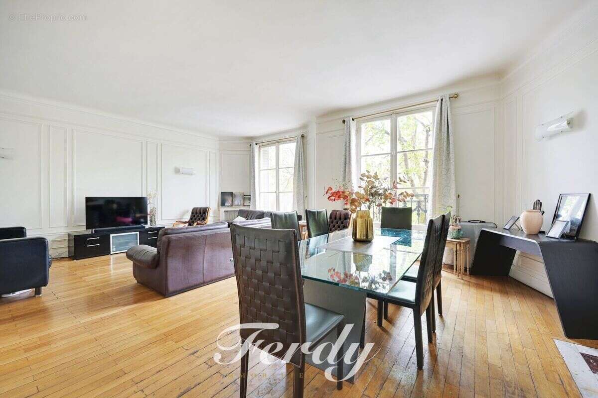 Appartement à PARIS-12E