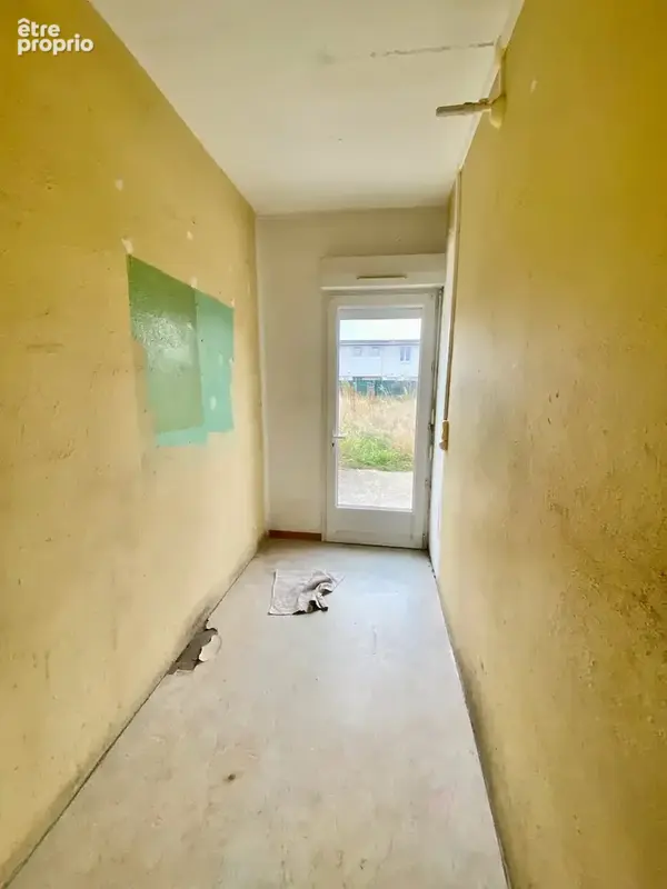 Maison a renover - 3 chambres - beau potentiel - photo 6