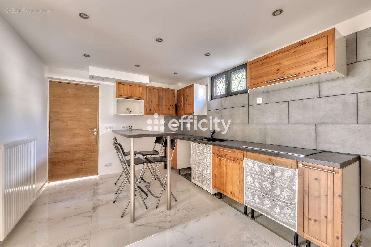 Maison à LE PLESSIS-TREVISE