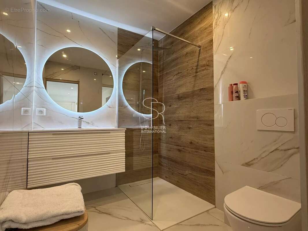 Appartement à VILLENEUVE-LOUBET