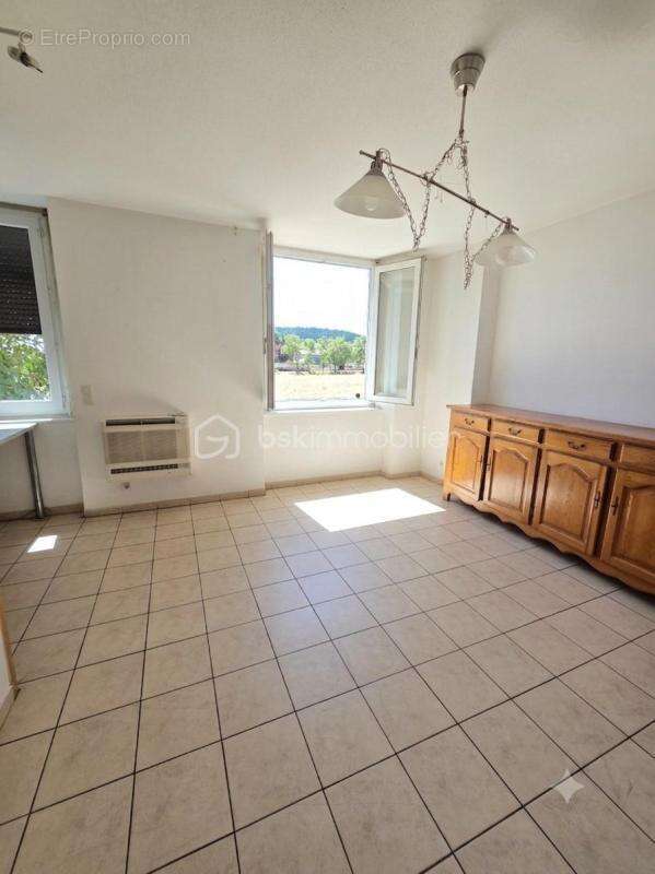 Maison de caractère de 120 m² sur terrain arboré de 575 m² - photo 5