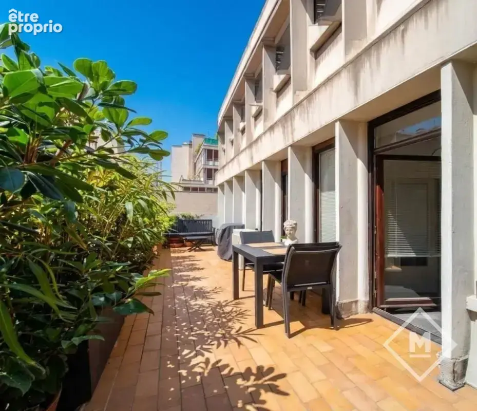 vends appart grand standing classe T3 97m2 avec terrasse 20m2 canebiere 13001 - photo 2