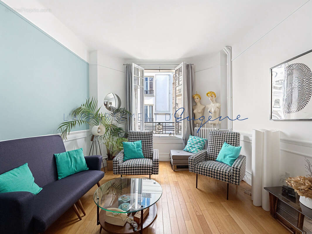 Appartement à PARIS-18E