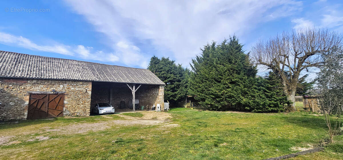 Maison à SAINT-LAURENT-DE-LIN