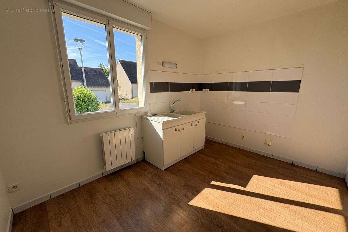Theneuil - maison T4 - photo 3