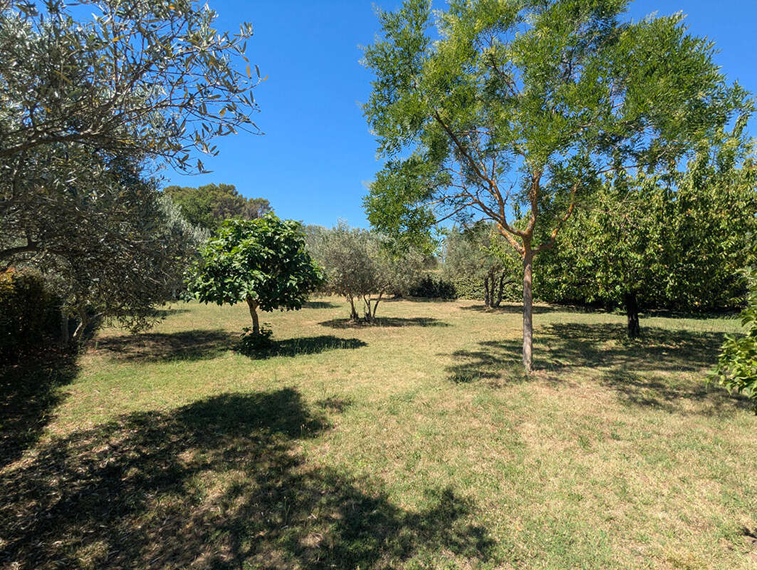 VILLECROZE jolie maison de plain-pied 127 m², 5 pièces, garage au calme - photo 5
