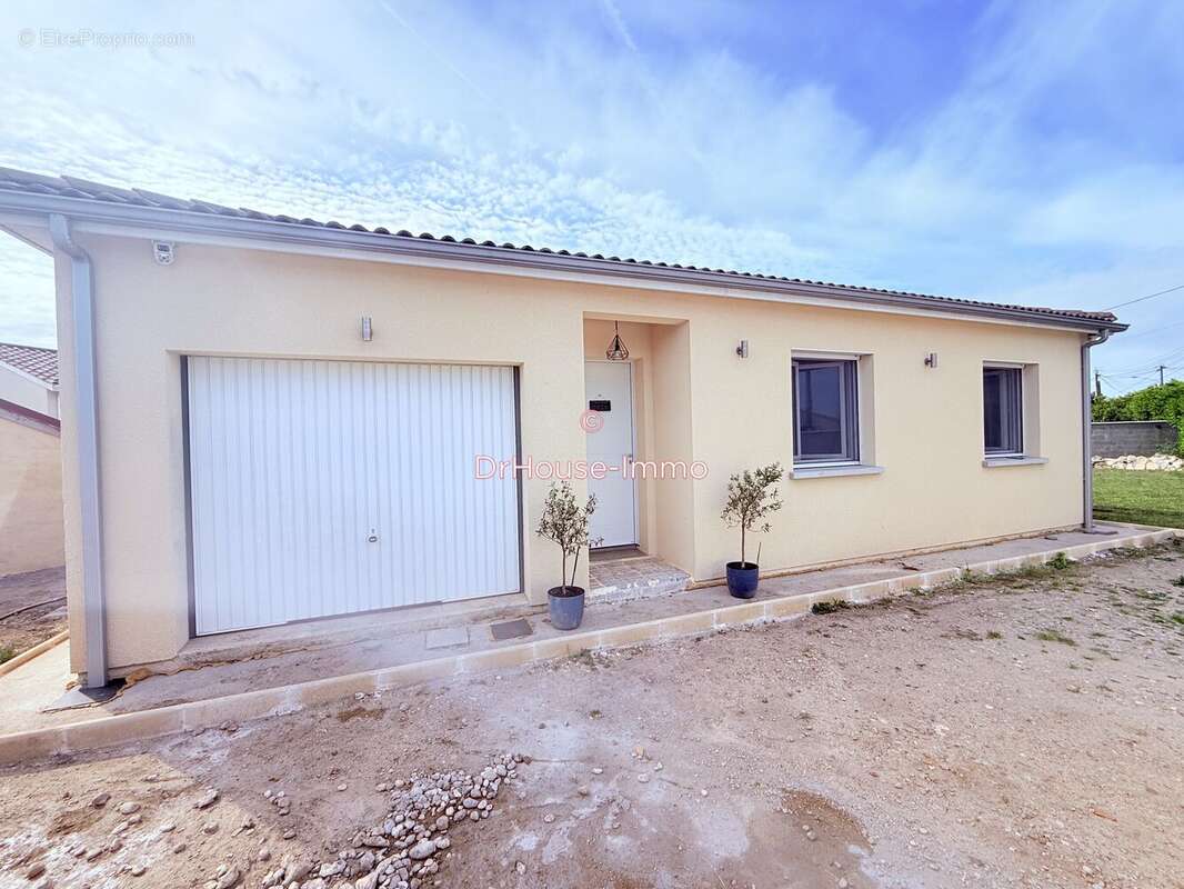 Maison à LAMARQUE