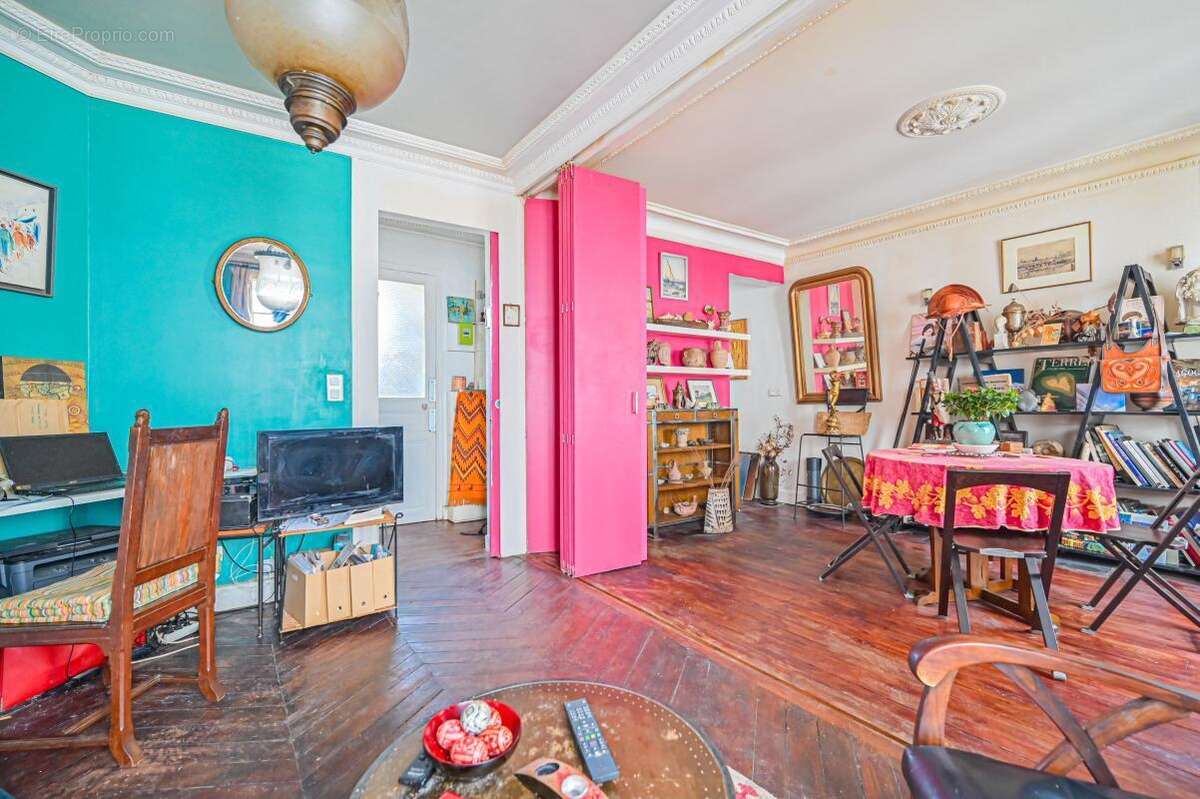 Appartement à PARIS-18E