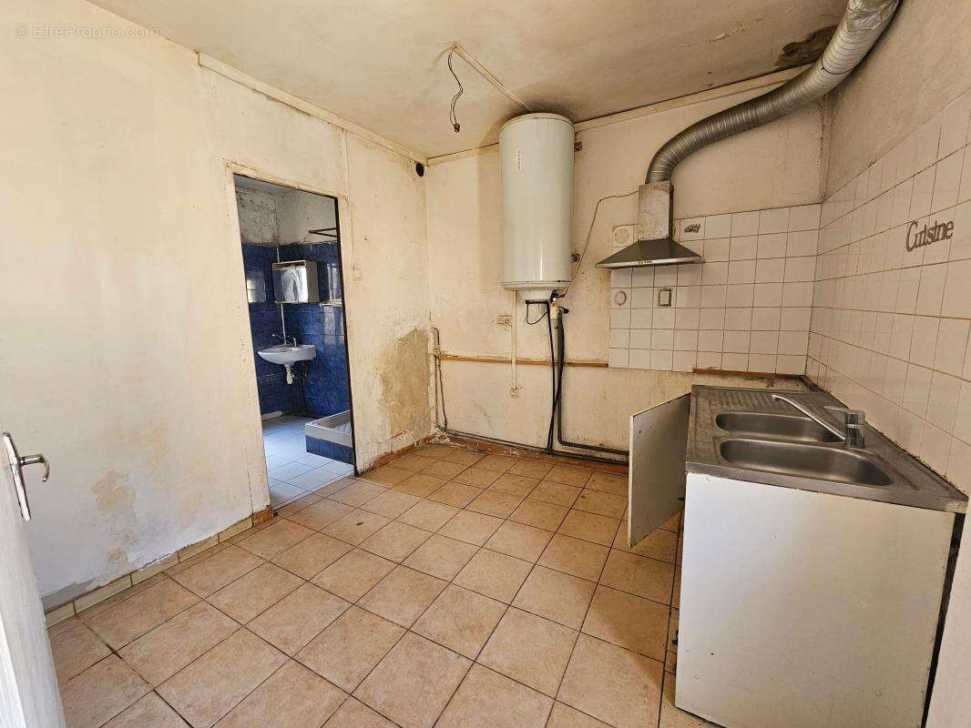 À Vendre - Ensemble immobilier de 400m² à rénover - photo 6