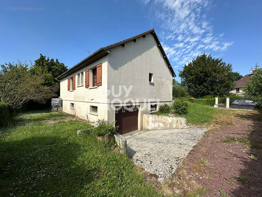 Maison à REMILLY-SUR-LOZON