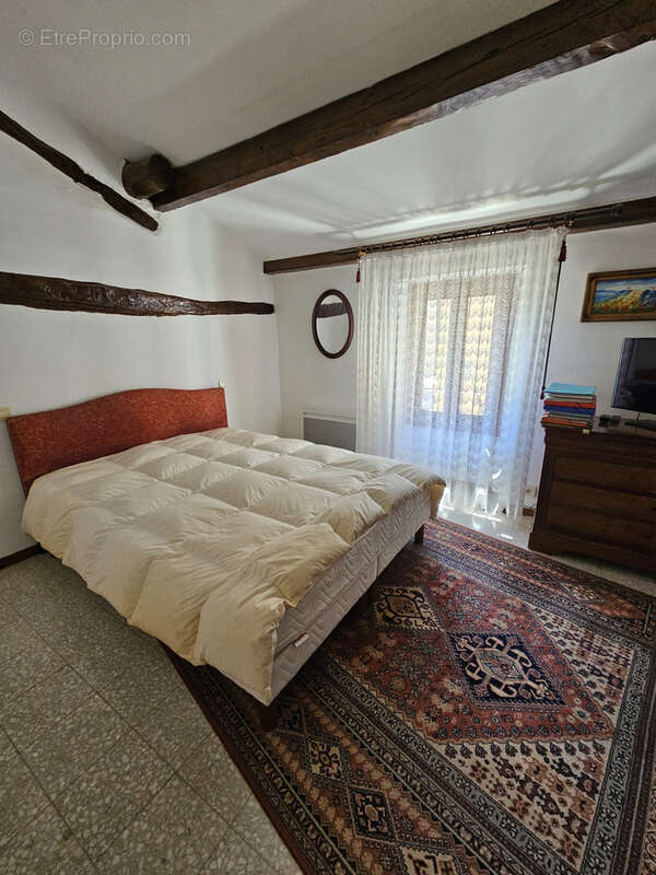 Maison à LA ROQUE-D'ANTHERON