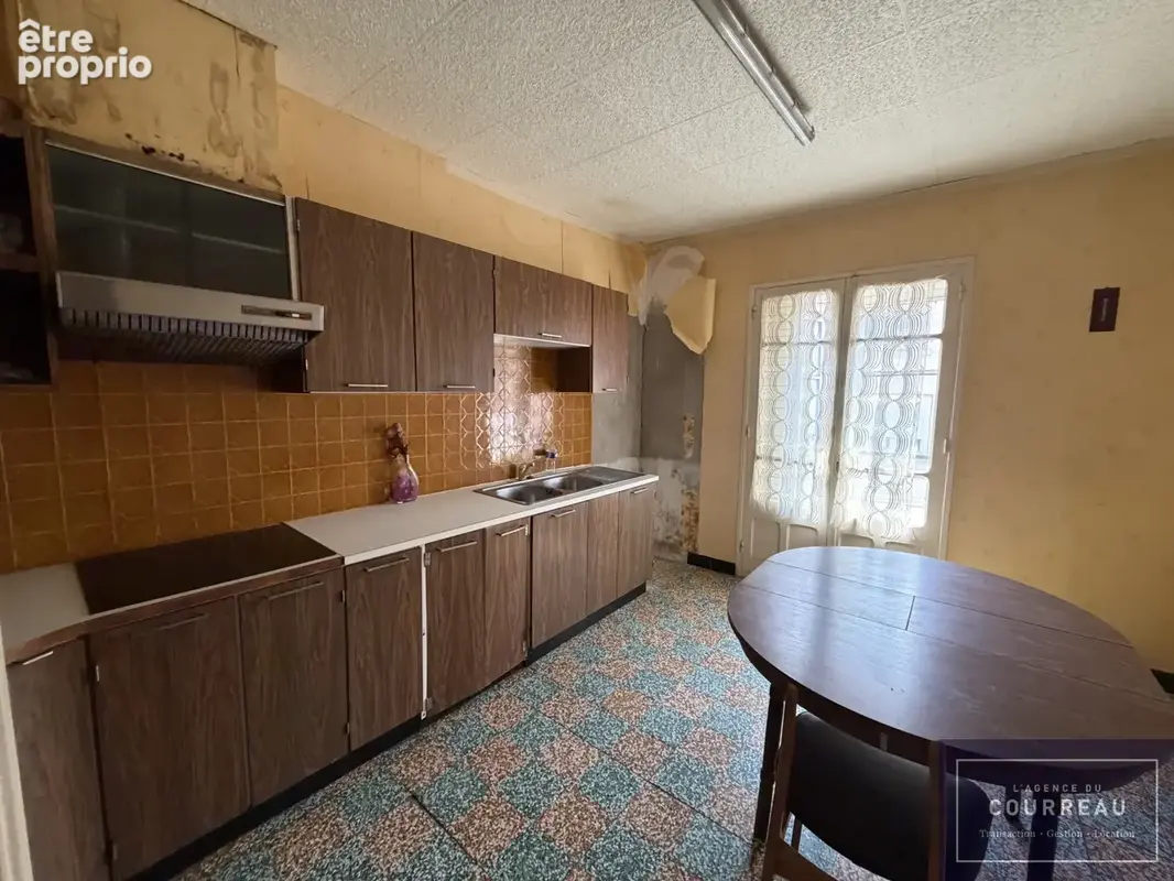 POMEROLS -Maison de Village de 143m2 avec un grand garage- - photo 10