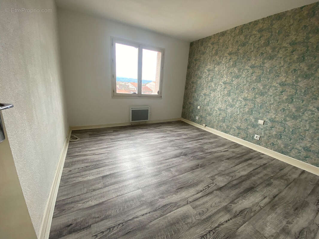 Appartement à LE COTEAU