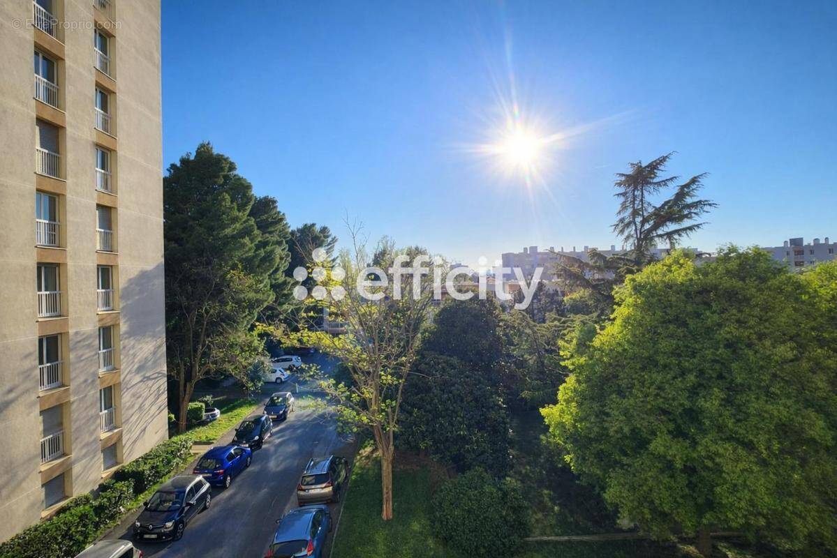 Appartement à MARSEILLE-11E