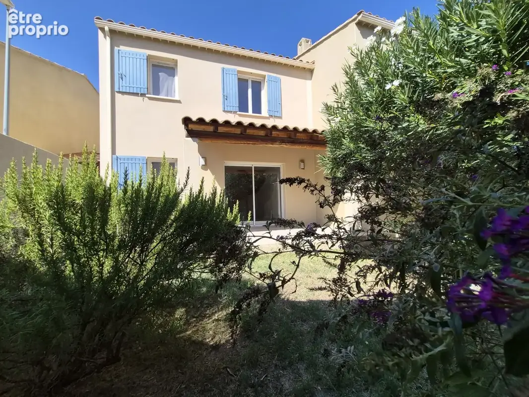 Maison à ENTRAIGUES-SUR-LA-SORGUE