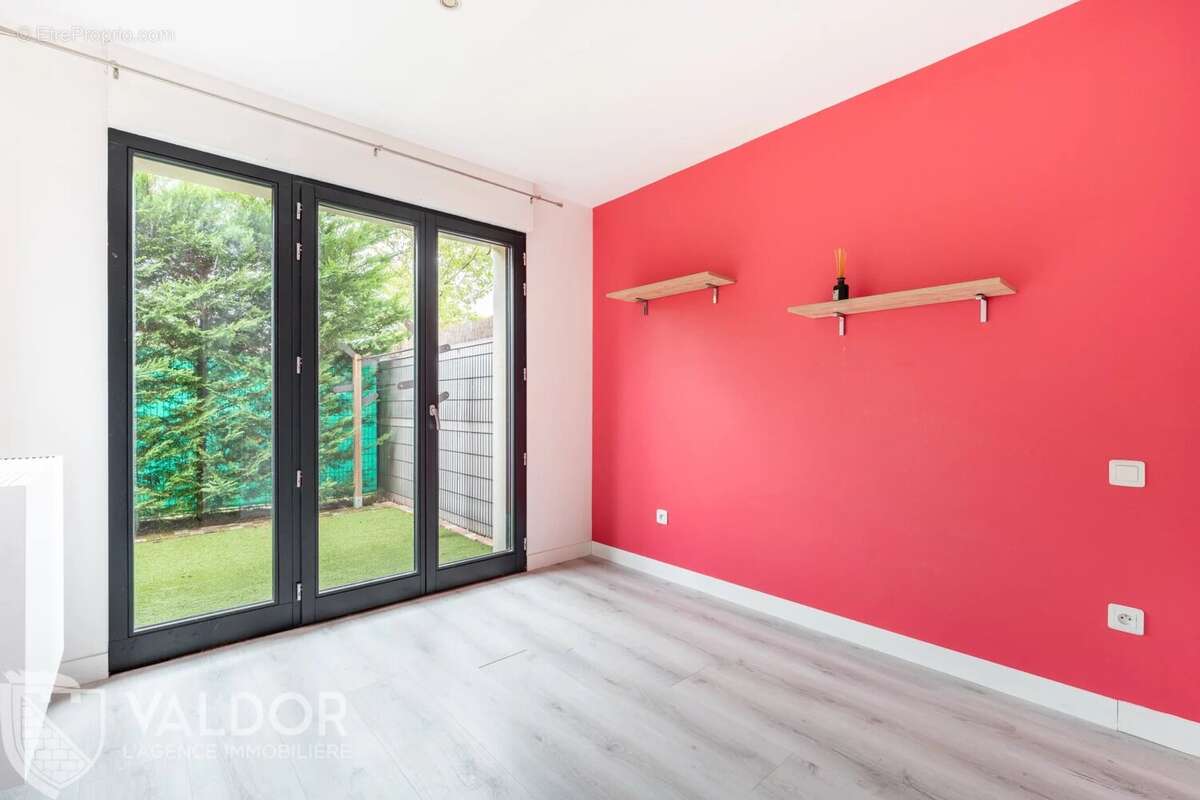 Maison à SAINT-GENIS-LES-OLLIERES