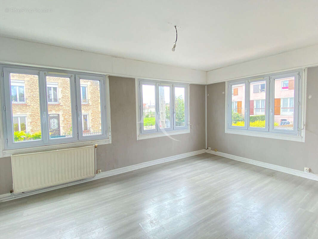 Maison à ATHIS-MONS