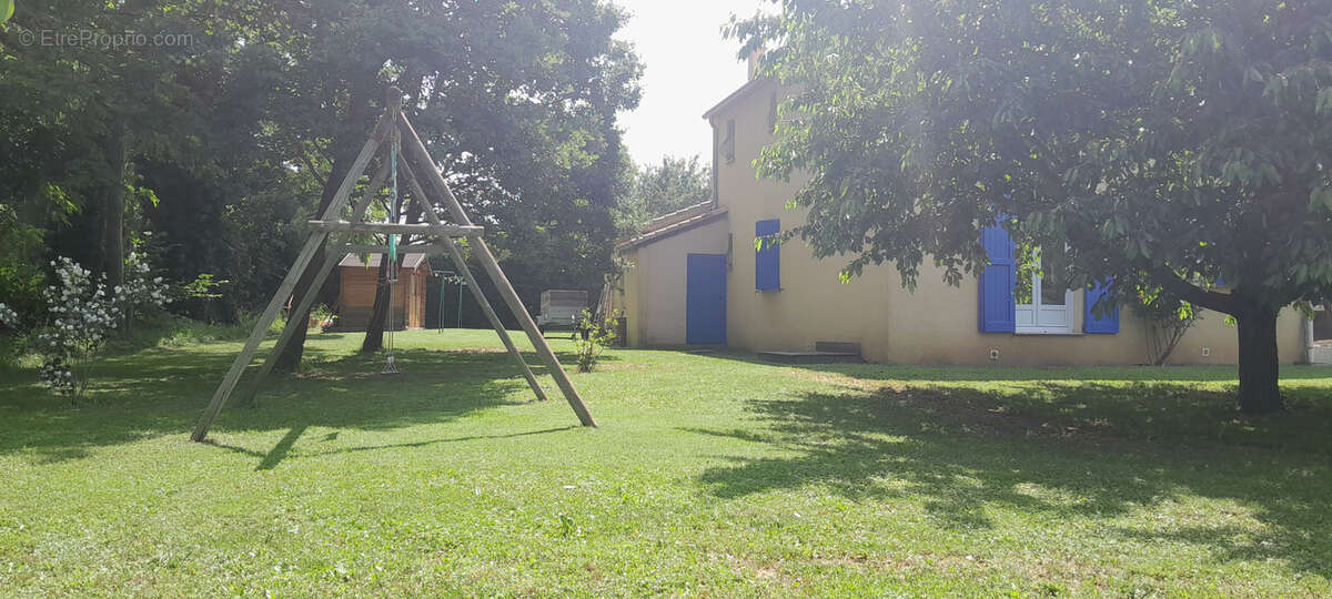 Maison à LARAGNE-MONTEGLIN