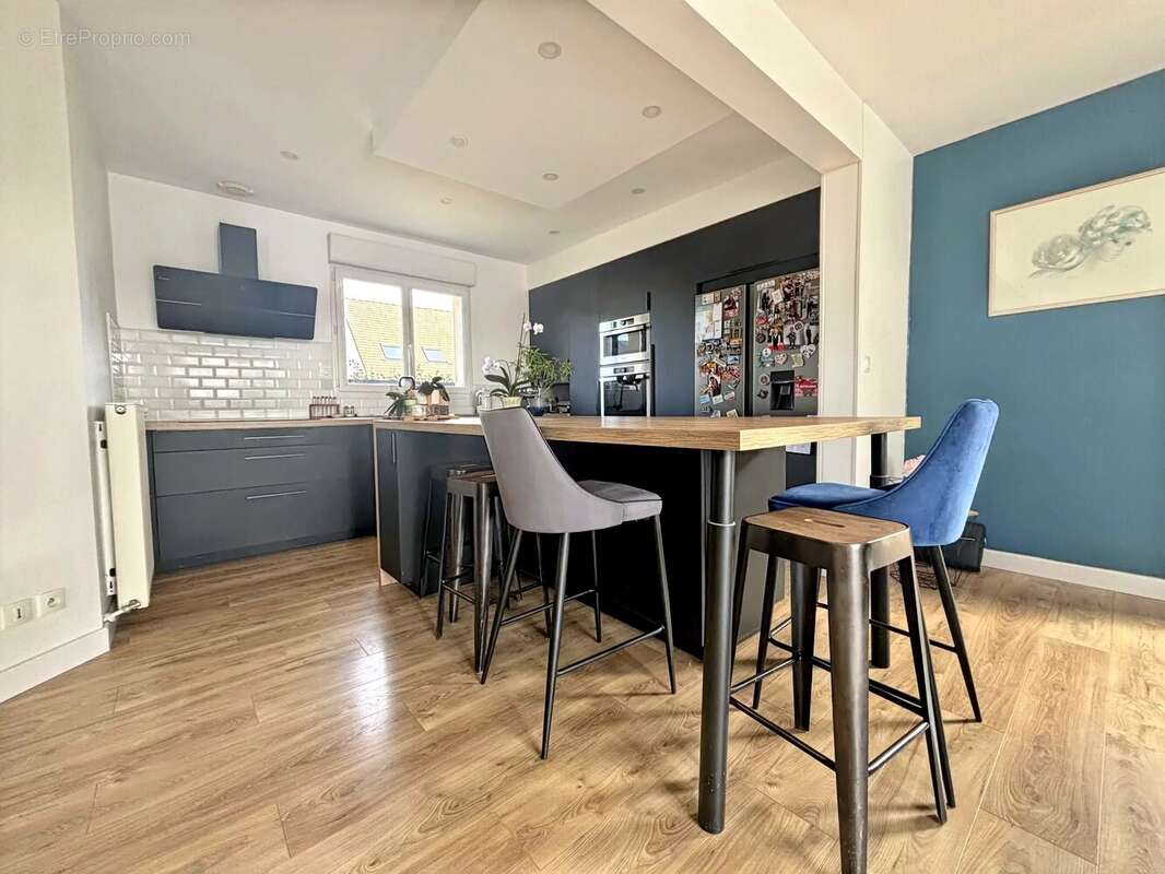 Maison 140 m² à Pont-De-Metz  - photo 3