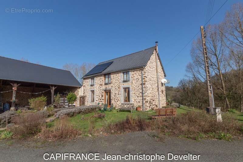 Maison à MAYENNE