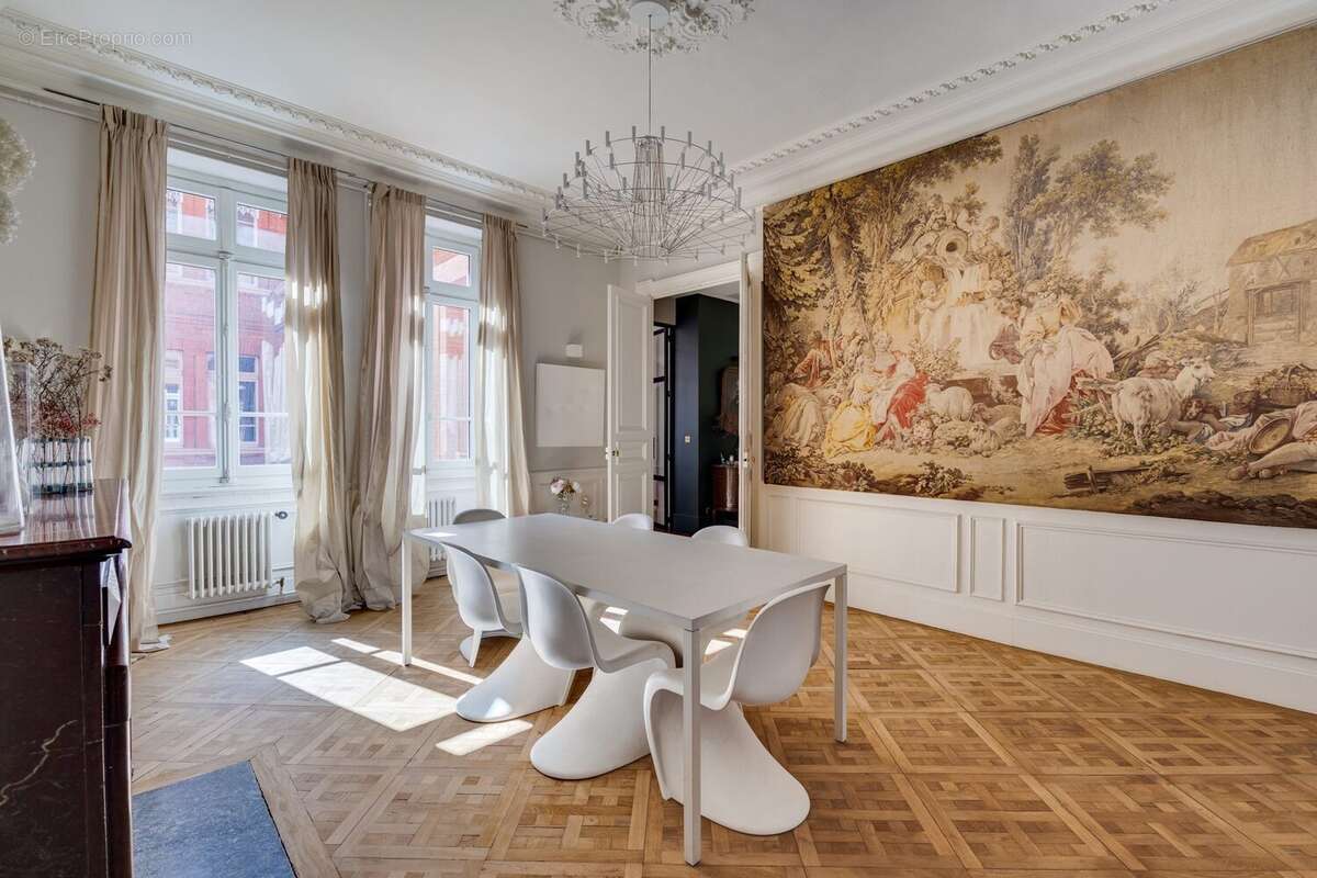 Appartement 278 m² à Toulouse  - photo 2