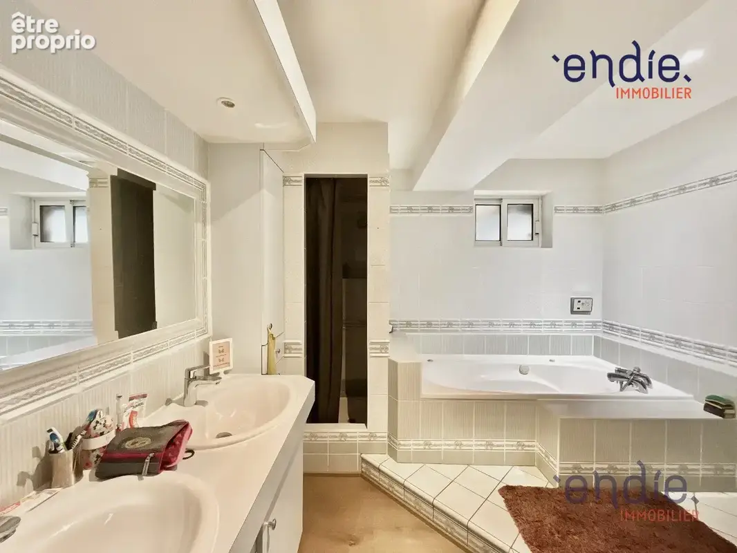 Maison 8 pièces 275 m² à vendre à Arpenans (70200) - photo 8