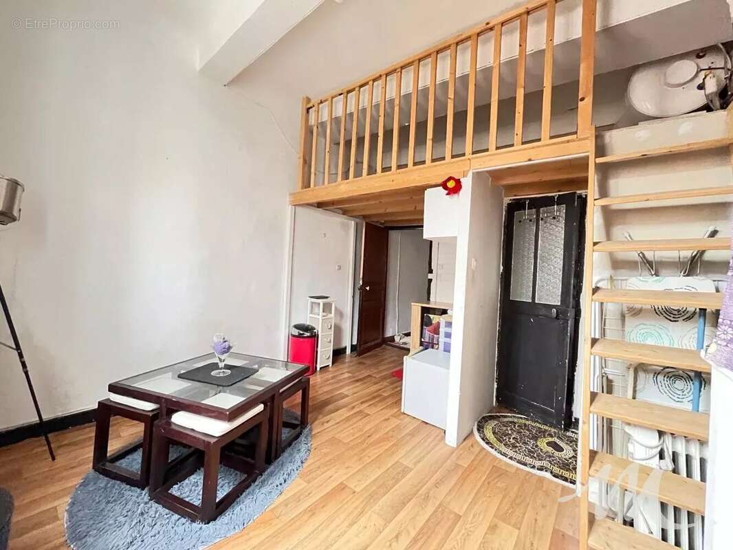Appartement à BARJOLS