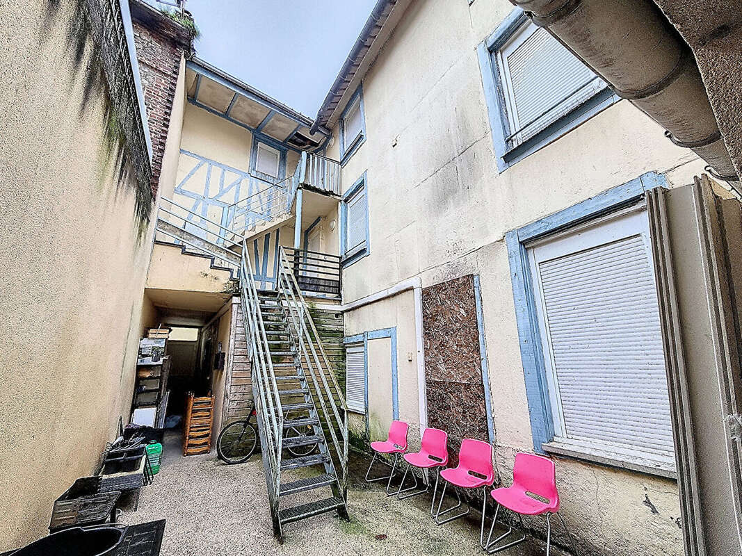 Immeuble de rapport 6 lots - centre-ville Elbeuf - photo 3