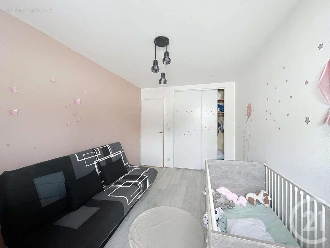 Maison à MOISSY-CRAMAYEL