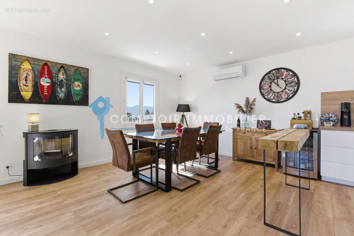 Maison à SAINT-NAZAIRE-LES-EYMES