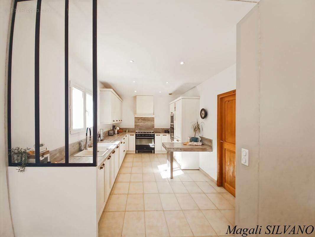 Villa F5 vue mer avec piscine à pied du village - photo 4