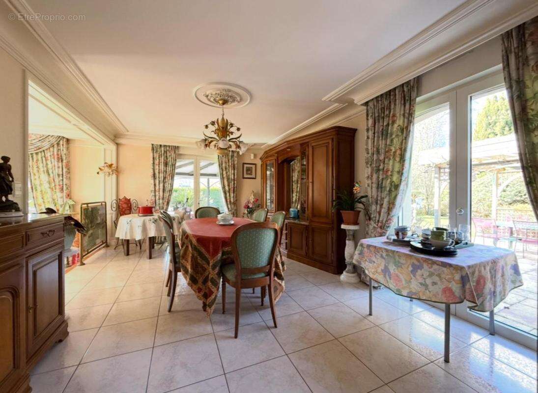 Maison à MALESTROIT