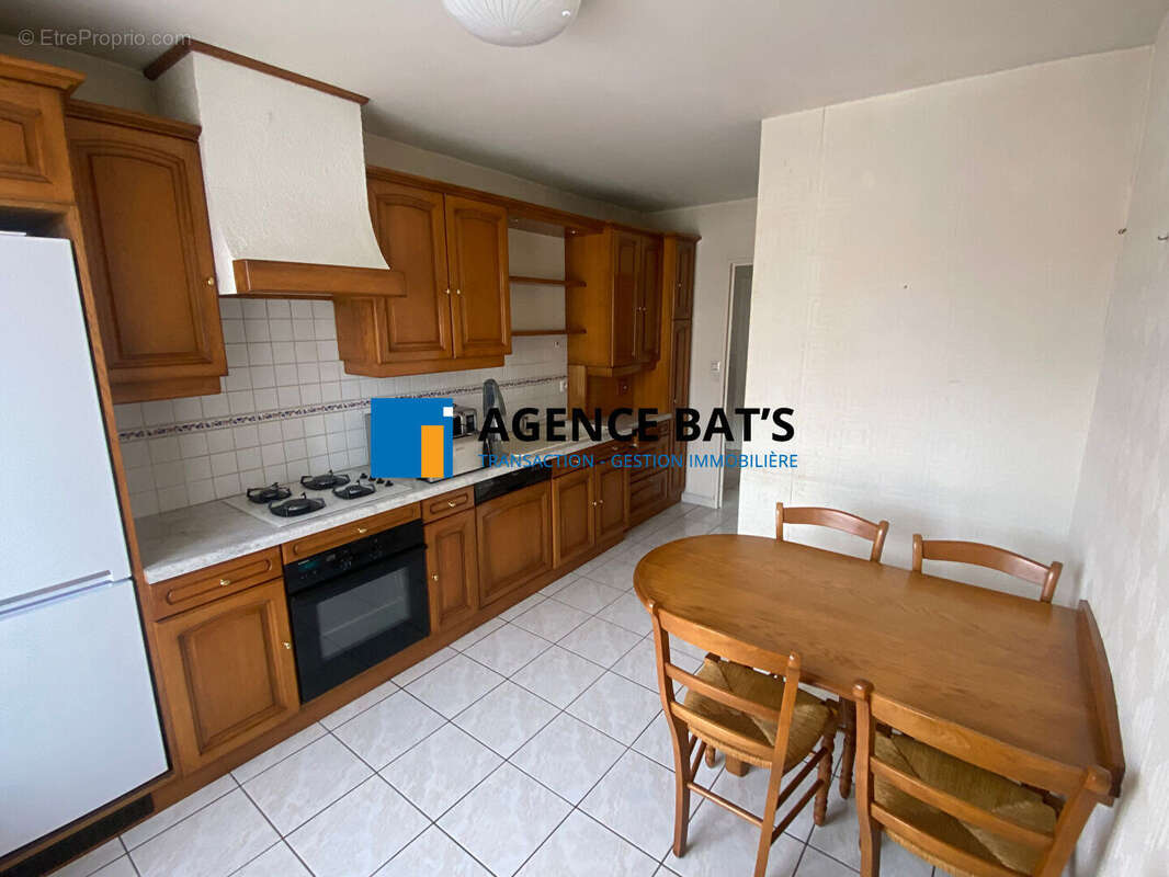 Photo 2 - Appartement à ROCHE-LA-MOLIERE