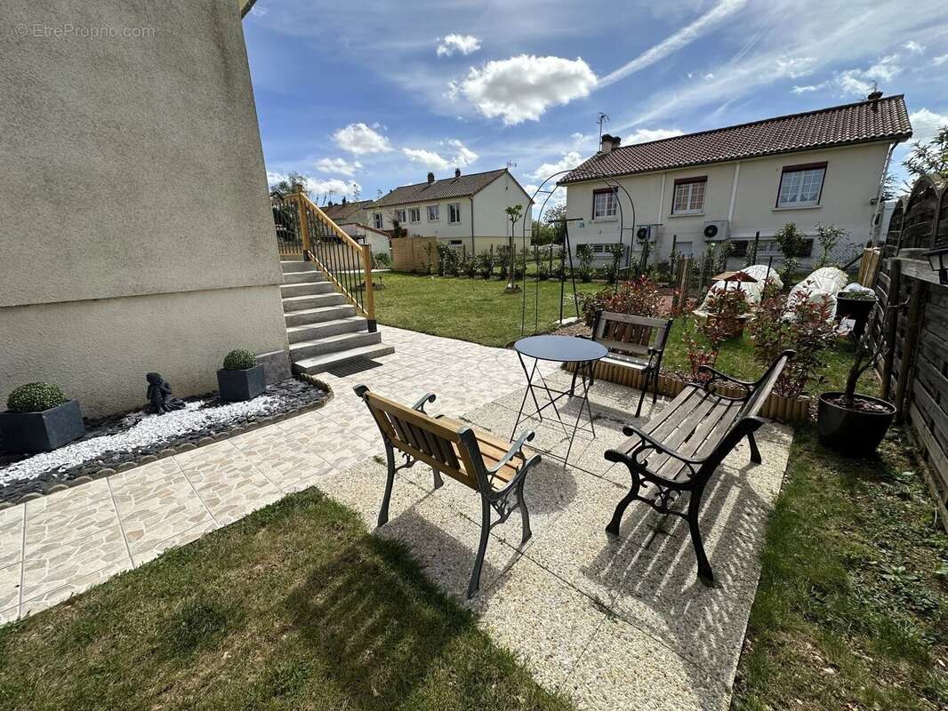 Maison à SAINT-JEAN-DE-THOUARS