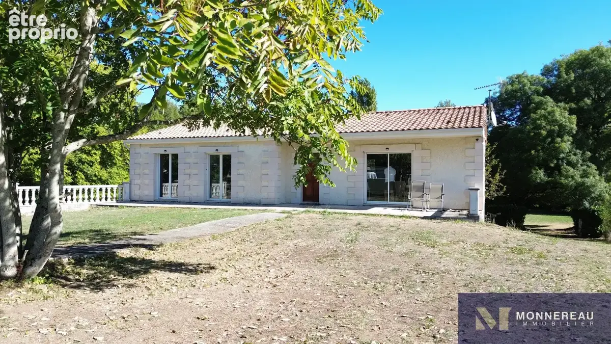 Photo Maison à Saint-Germain-De-Lusignan au prix de 241 500€