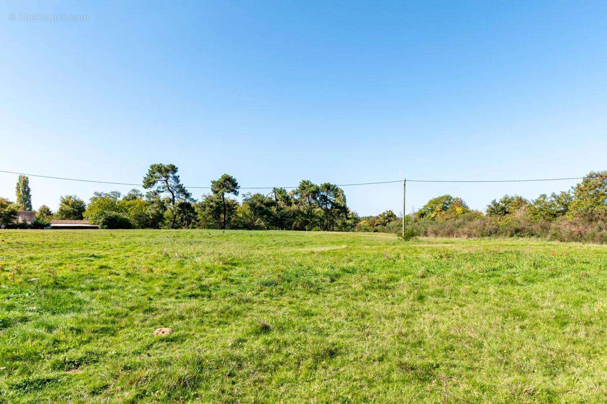 Maison à YVRE-L'EVEQUE