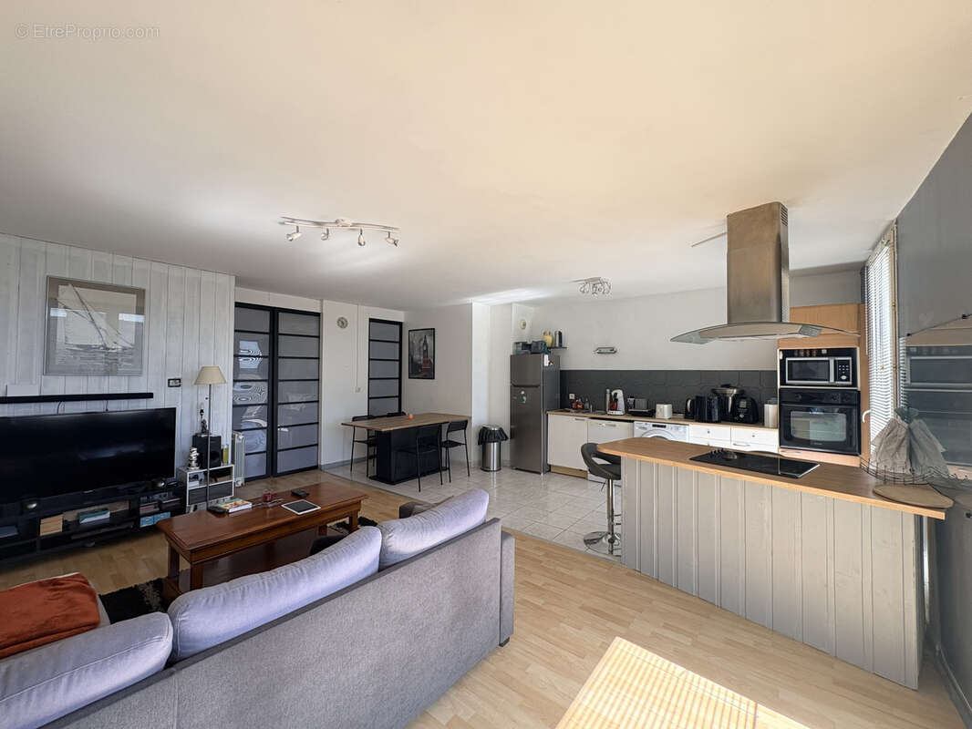 Bel appartement T3 lumineux avec balcon et garage KERFEUNTEUN - photo 8