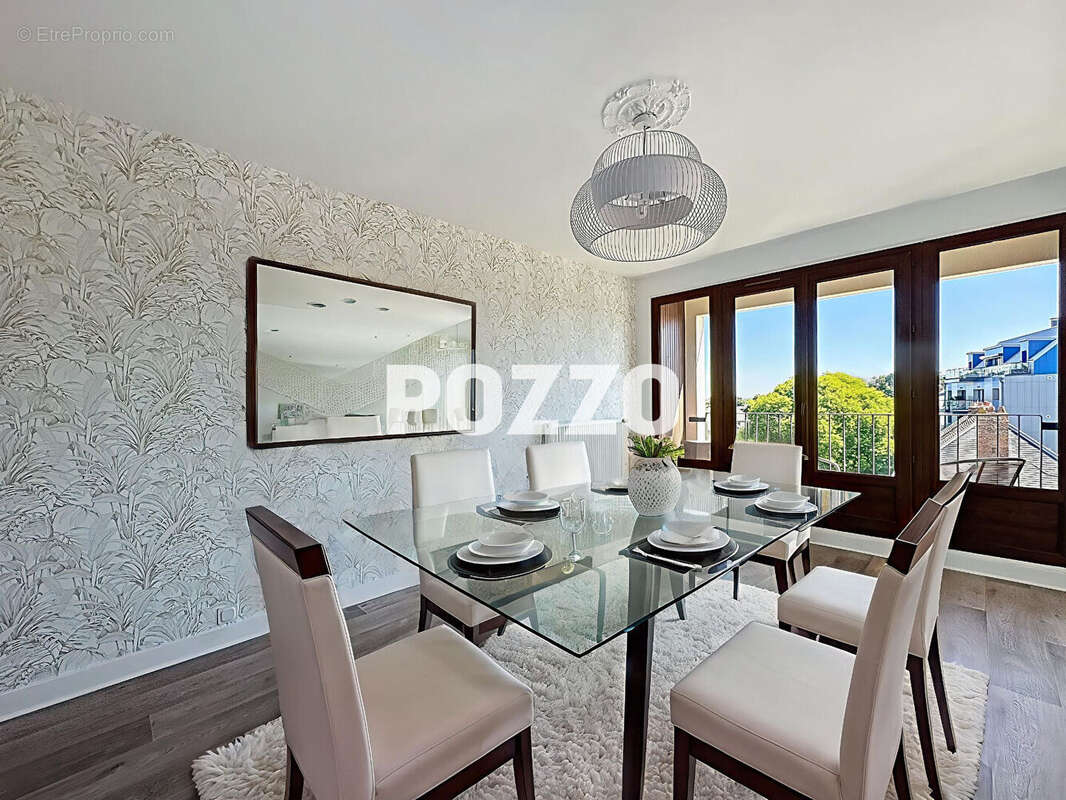 Appartement à DONVILLE-LES-BAINS