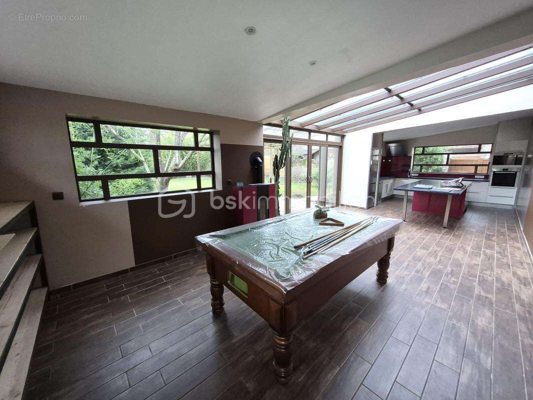 Maison à MARSAC-EN-LIVRADOIS