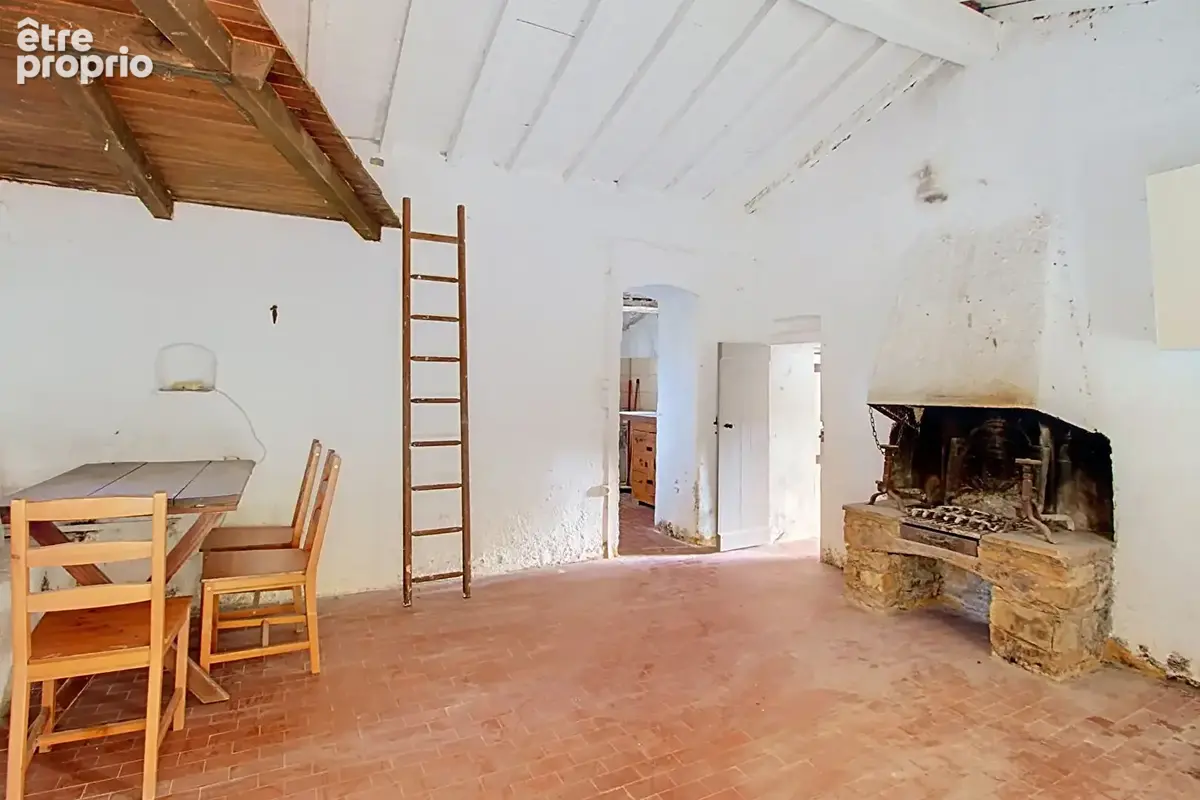 À VENDRE EN EXCLUSIVITÉ - TRANS-EN-PROVENCE - CABANON sur un terrain en zone naturelle de 1,7 hectares - photo 6