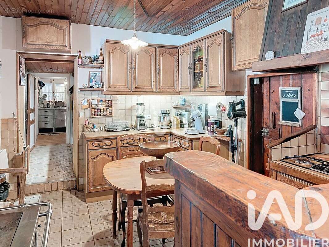 Maison 143 m² à Savennes  - photo 7
