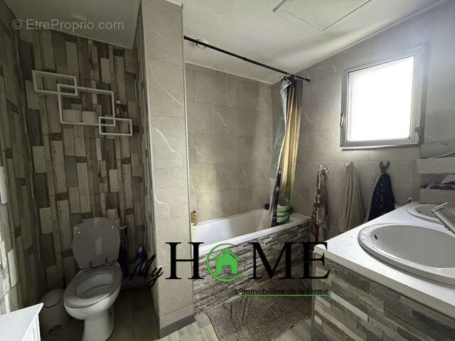 Maison à VERT-SAINT-DENIS