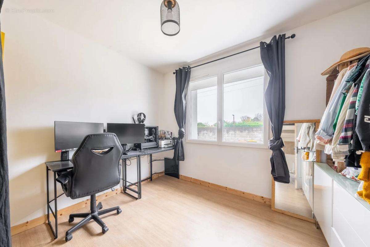 Maison à LES EGLISOTTES-ET-CHALAURES