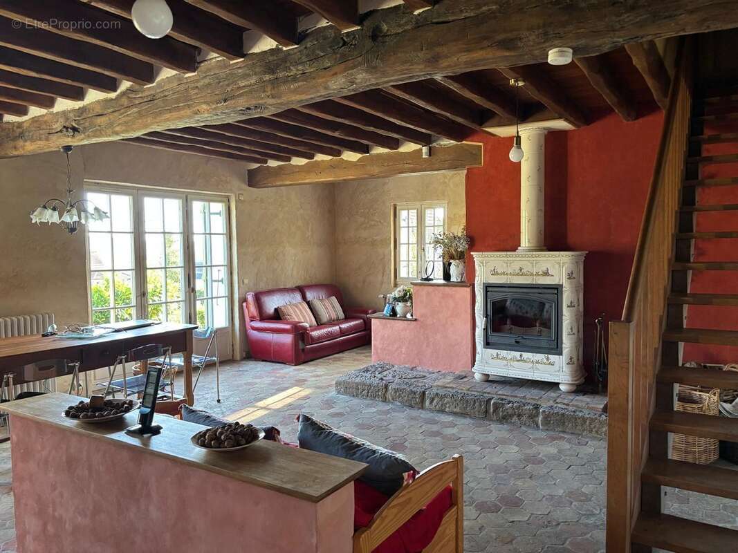 Maison à MEZY-SUR-SEINE