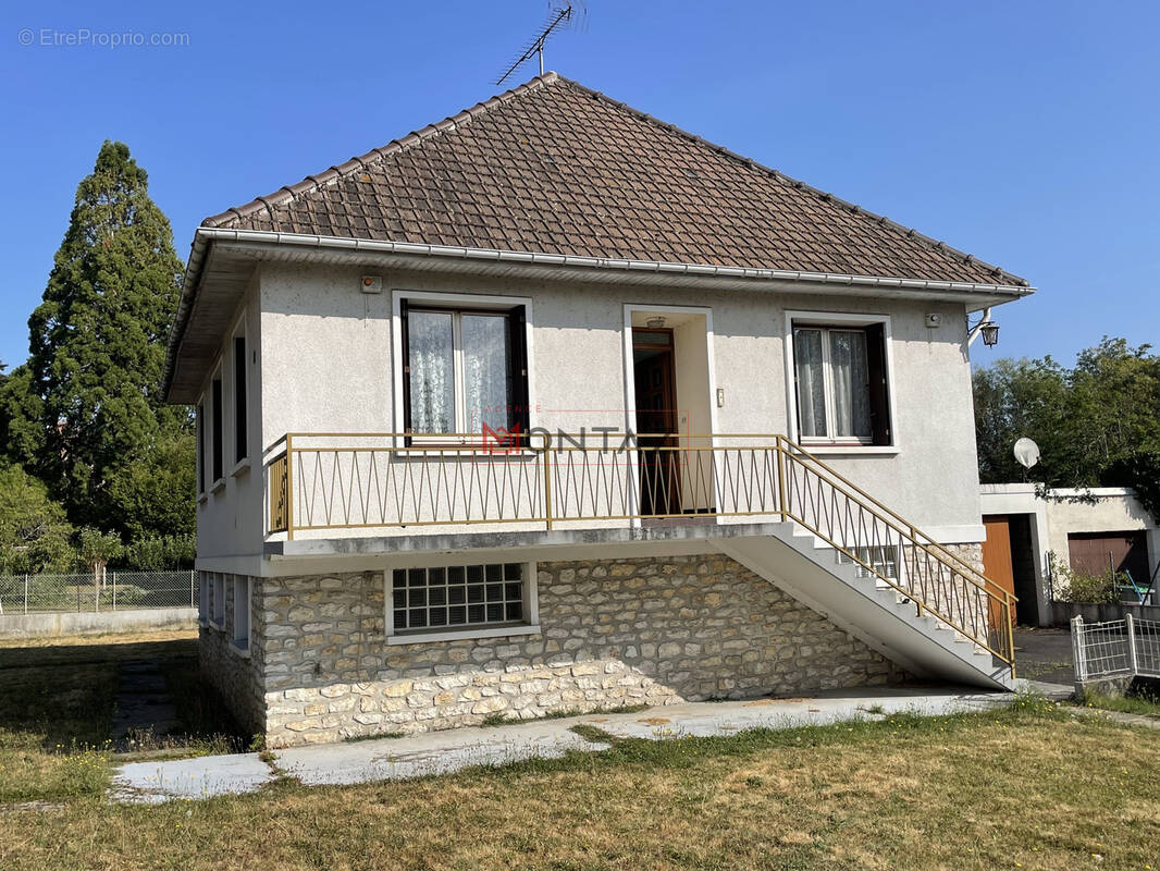 Maison à LA FERTE-GAUCHER