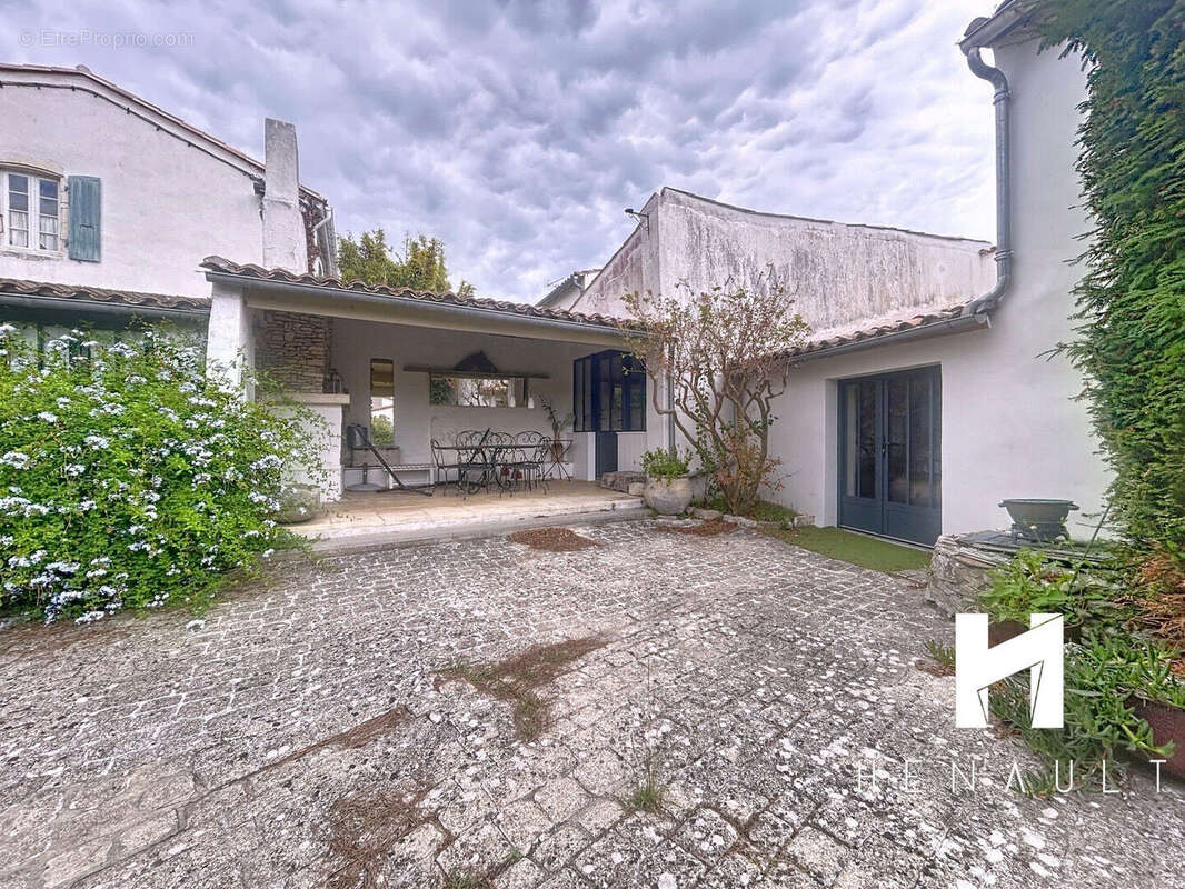 Maison à LA COUARDE-SUR-MER